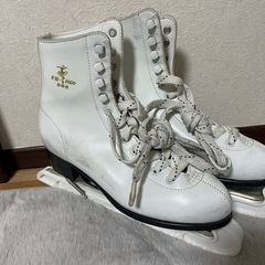 お値下げしました　スケート靴