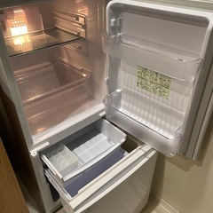 SHARP 冷蔵庫（SJ-UA14-W）の画像