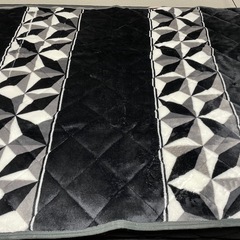 【美品】中綿入り冬用フランネル敷きパッド　シングルサイズ①　の画像