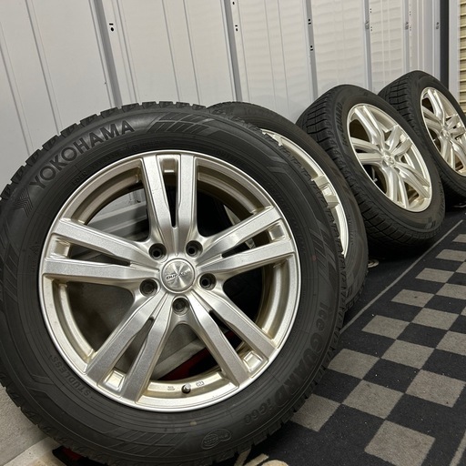 アルファード　215/60R17 ヨコハマスタッドレス　2020年製2本　2018年製2本　4本セット