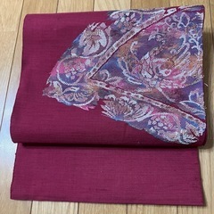名古屋帯、ワインレッドに虹色のデザイン