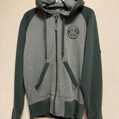 BILLA BONG パーカー　Sサイズ