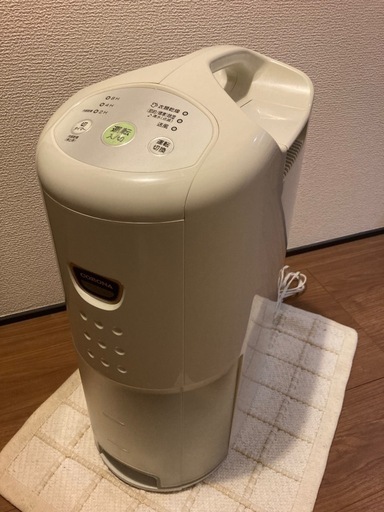 受付中✨除湿機衣類乾燥　引取早い方お願いします
