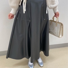 【Discoat】フェイクレザースカートの画像