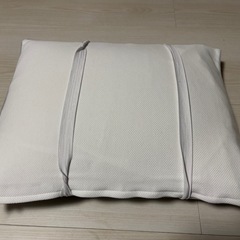 【クリーニング済】IKEA まくらの画像