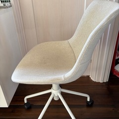 取引中　デスクチェアの画像