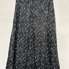 ロングスカート　ネイビー　花柄　スカート　紺　シック　綺麗　大人の画像