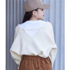 お値下げ　新品タグ付　チャオパニックティピー　定価6,490円　Vネックニットプルオーバーの画像