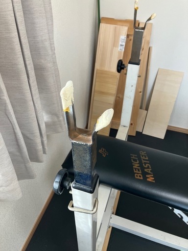 バーベルシャフトも付けました！
ベンチプレス台　懸垂器具