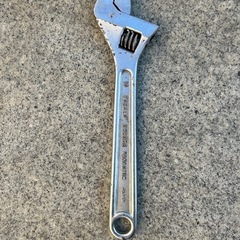工具:モンキレンチ
