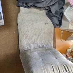 座椅子お安く出品中