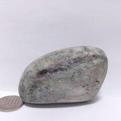 すぐにお渡しできます♪誰でも鳴らせる糸魚川翡翠の石笛(大)　250gの画像