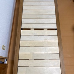 無印の木製ベットフレーム　スモール