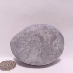 すぐにお渡しできます♪誰でも鳴らせる糸魚川翡翠の石笛(大)　ズッシリ340gの画像