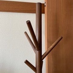 【ニトリ】ポールハンガー　ダークブラウンの画像