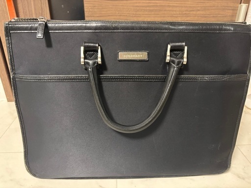 BURBERRY ロンドン　黒 合成皮革 ビジネスバッグ