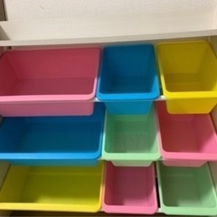 おもちゃ棚　おもちゃ収納の画像