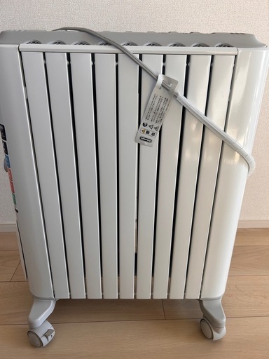 デロンギオイルヒーター　電気ヒーター　中古　お買得品
