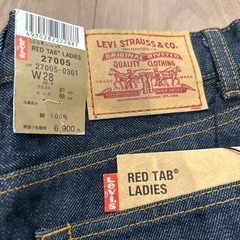 新品未使用 リーバイス デニムスカートの画像