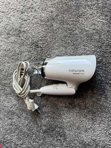ドライヤー　naturam TESCOM TID190