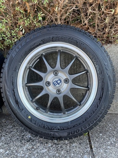 ブリザックスタッドレスタイヤ15インチ