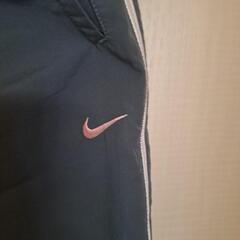ナイキ　スポーツウェアの画像