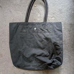 皮のショルダーバッグ　中古の画像