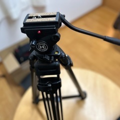 【決まりました】ビデオカメラ用三脚 HELIN HL-T660の画像