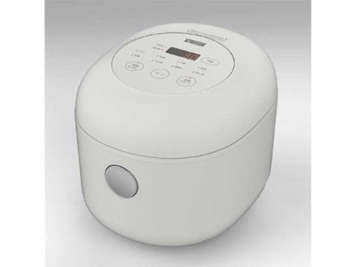 ヤマダ炊飯器【2021年製】新品未使用　YRC-M05H1(UW)