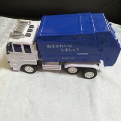ごみ収集車！しゃべります