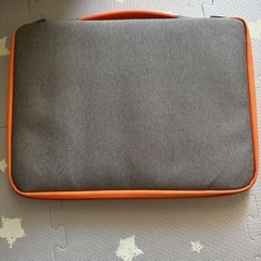 パソコン　タブレット　ケース　カバンの画像