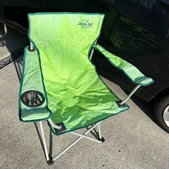 折りたたみ椅子の画像