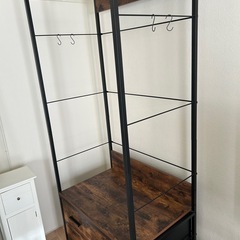 引出し収納付きハンガーラックの画像