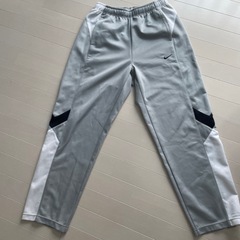 ナイキジャージ上下、セットアップの画像