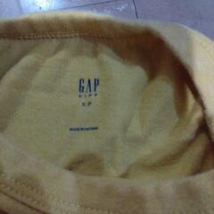 GAPの長袖シャツの画像