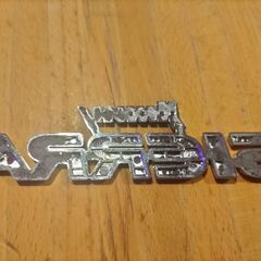 ジムニーシエラ　エンブレムの画像