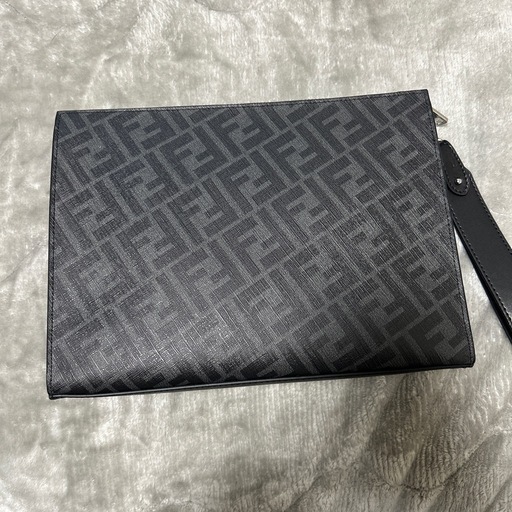 FENDI  クラッチバッグ