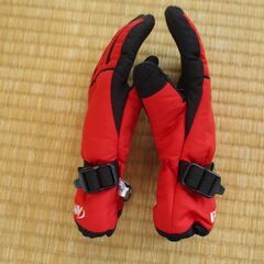 キッズ　スノー手袋　１３０ｃｍの画像