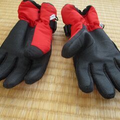 キッズ　スノー手袋　１３０ｃｍの画像