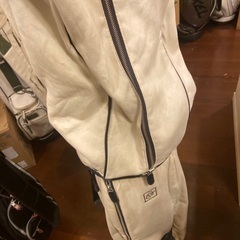 ブランドキャディーバック　白の画像