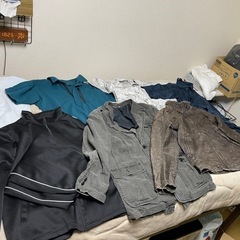 衣料品 トップスM〜Lサイズ