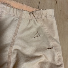 BRADELIS New York  補正下着　ガードル　ベージュの画像