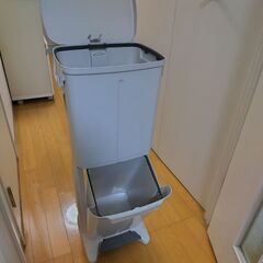 【もらってくれる方が確定しました】ゴミ箱　二段　ニトリの画像