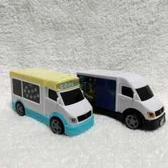 車のおもちゃ