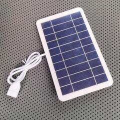 コンパクトソーラーパネル充電器