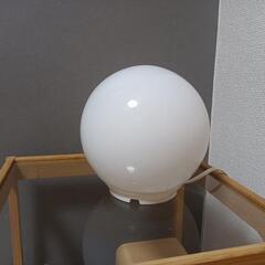 IKEA　イケア テーブルランプ　ガラス製　間接照明の画像