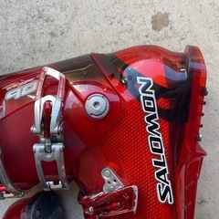 サロモンスキーブーツ　27.5センチ　ジャンク品　収納ケース付きの画像