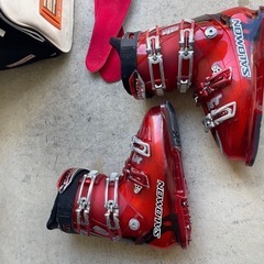 サロモンスキーブーツ　27.5センチ　ジャンク品　収納ケース付きの画像