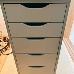 イケヤ　IKEA デスク　引き出し　付きの画像