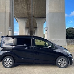 【車検1年10ヶ月残り】6人乗りフリードハイブリッド　即決15万円！